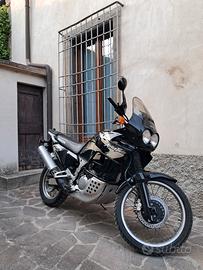 Africa Twin 750 rd07a