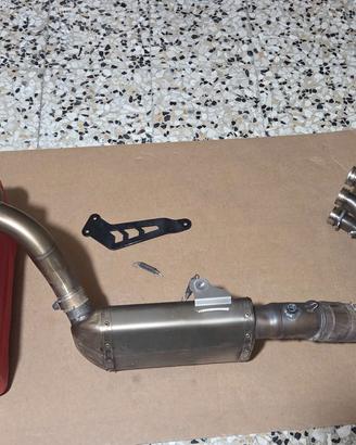 Scarico akrapovic  yamaha mt 09 2021-22-23