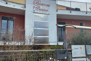 Ufficio in Via Livatino vicino Ospedale Di Venere