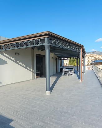 Esclusivo attico in nella centrale Piazza Sella