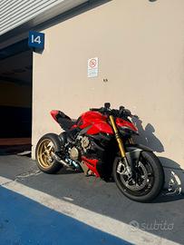 Ducati Streetfighter v4s