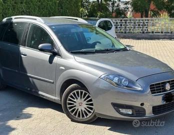 Fiat Croma 1.9 Diesel - auto solida e confortevole