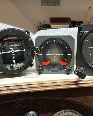 4 strumenti di volo avionica militare