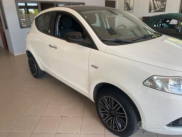 Lancia Ypsilon 0.9 TwinAir 5 porte Metano Ecochic 