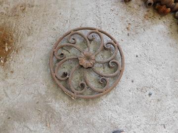 Rosoni in ferro battuto per cancelli o ringhiere