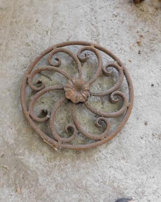 Rosoni in ferro battuto per cancelli o ringhiere