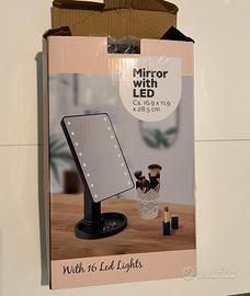 Specchio per trucco con i led
