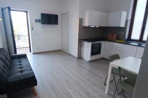 Stanza singola ristrutturata, spese incluse