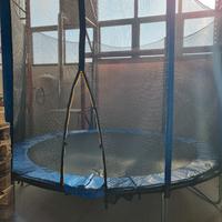 trampolino elastico salta