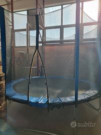 trampolino elastico salta