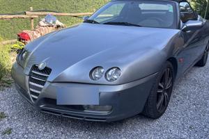 Spider  Alfa Romeo 2004 decapottabile