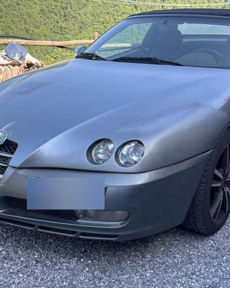 Spider  Alfa Romeo 2004 decapottabile