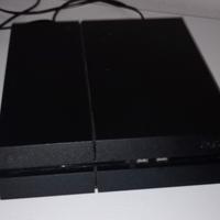 PlayStation 4 da comprare HD e il joystick usato