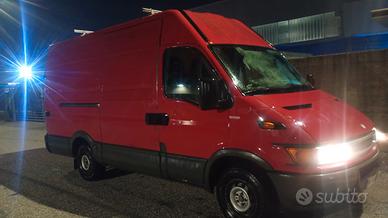 Iveco Daily   autocarro. camperizato 