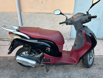 Scooter Honda PS 150