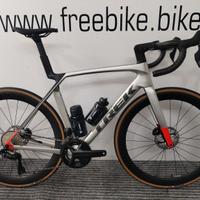 Bici da corsa carbonio Trek Madone SL 7 Gen 8