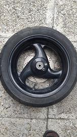 Gomme F12
