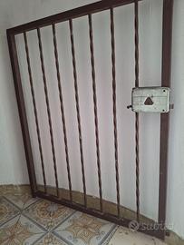 Cancelletto in ferro battuto 85x106