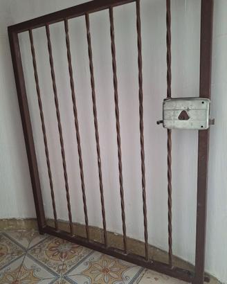 Cancelletto in ferro battuto 85x106