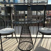 Tavolo e sedie da esterno marca Emu