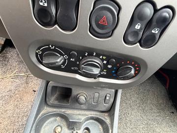 centralina clima dacia duster 2012