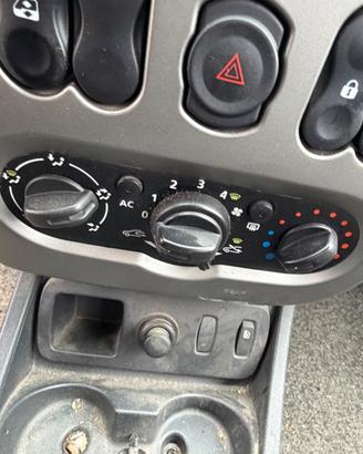 centralina clima dacia duster 2012