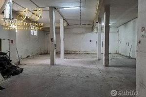 Deposito seminterrato Lusciano Via della libertà