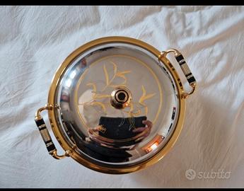 ciotola con coperchio