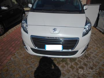 Peugeot 5008 BlueHDi 150 S&S Allure