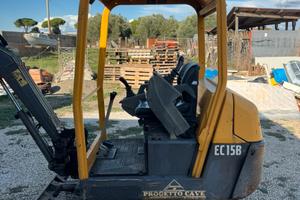 Scavatorino volvo ec15b