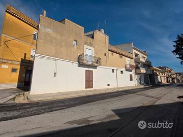 Castelvetrano app. 4 vani con terrazzo P.1