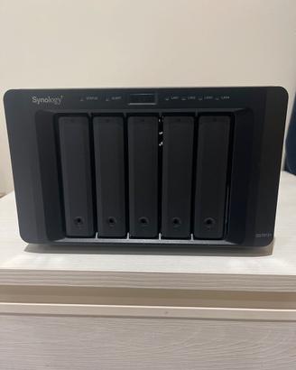 Nas Synology DS1513+(Leggi opzioni con dischi)