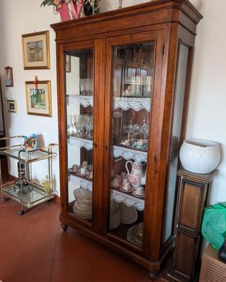 Vetrina classica in legno massello a 2 ante
