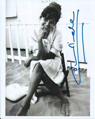 CLAUDIA CARDINALE - Riproduzione / Repro autograph