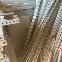 Scaffali rinforzati ripiani in ferro