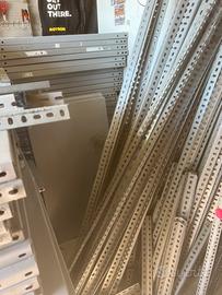 Scaffali rinforzati ripiani in ferro