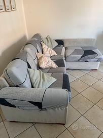 Divano tre posti con penisola