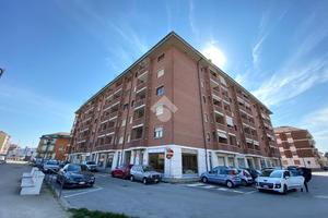 4 LOCALI A CARMAGNOLA