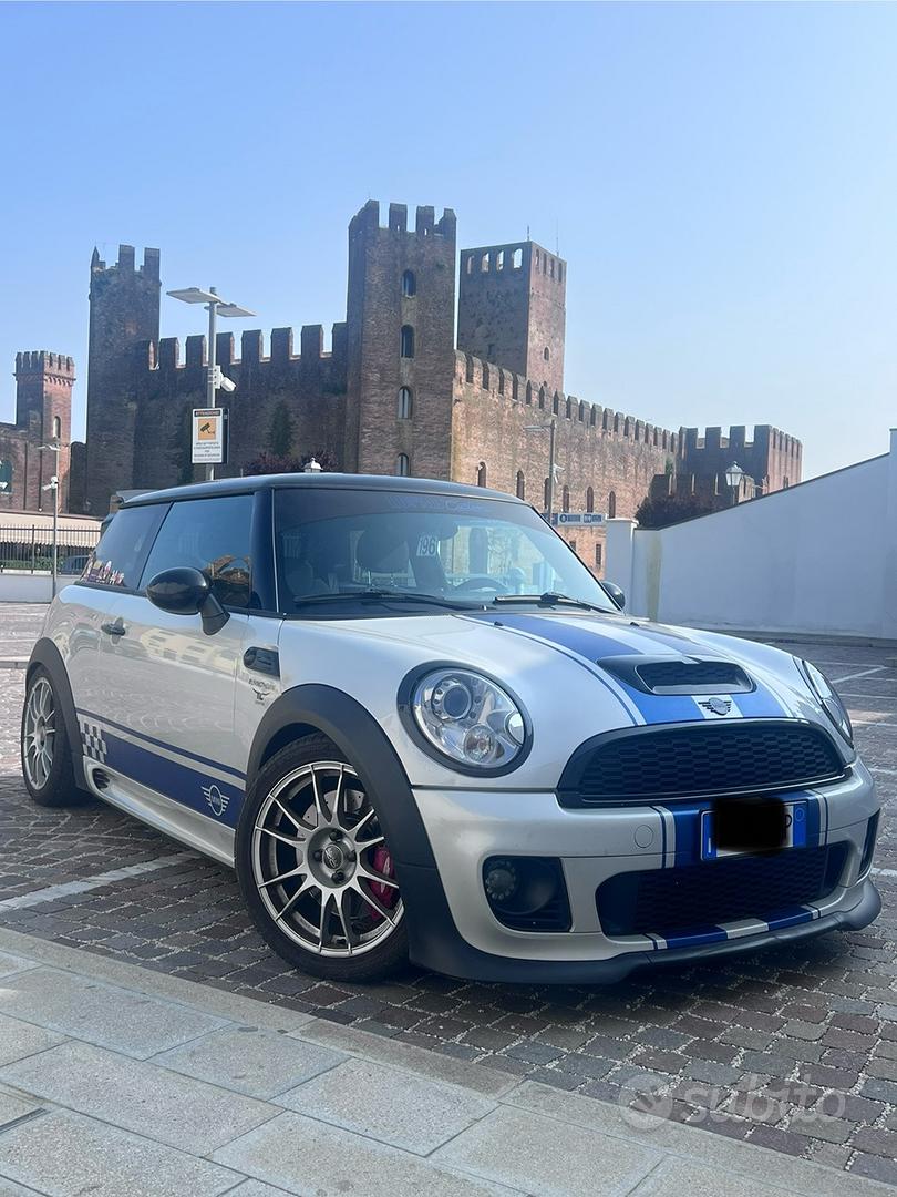 Un vistazo al Mini Cooper S con el kit John Cooper Works