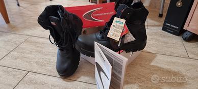 anfibi con punta in acciaio