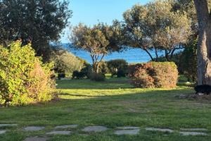 Villetta vista mare con giardino