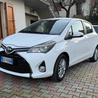 Toyota Yaris 1.4 D-4D 5 porte Lounge 05/2015
