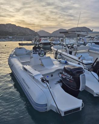 Gommone Hall Marine 680  2025 motore suzuki 140 CV