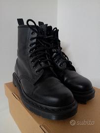 Dr Martens 1460 Mono BLACK smooth