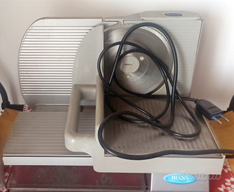 Affettatrice professionale negozio alimentari