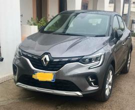 Renault Captur ibrida plug in