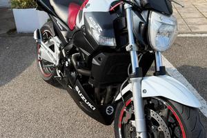 Suzuki GSR 600