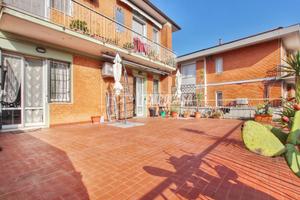 APPARTAMENTO CON AMPIO TERRAZZO E POSTO AUTO