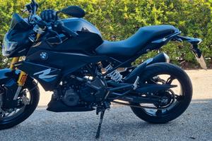 BMW G310R