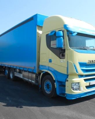 Iveco AS260S48 con rimorchio biga